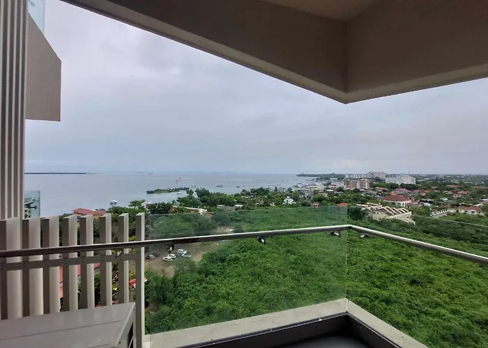 Апарт-отель Type In Tambuli Seaside Living Мактан